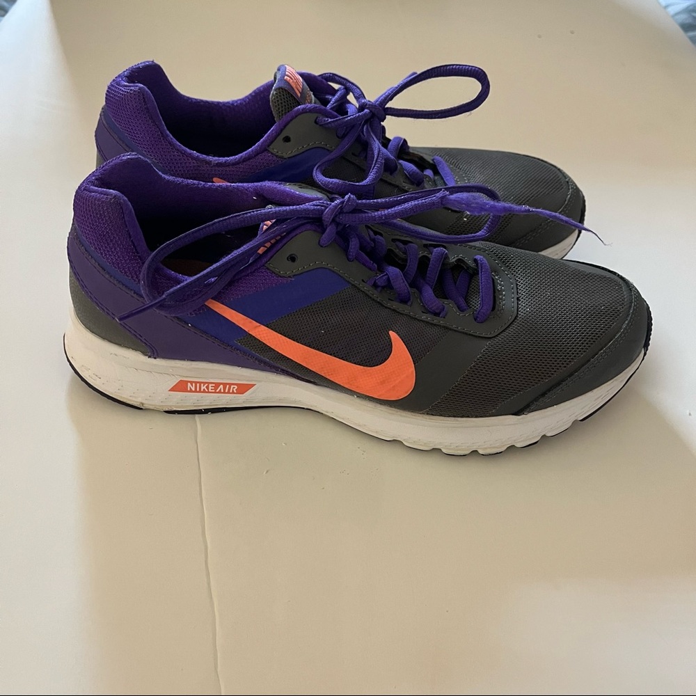 Nike Air Relentless 5 - Size 8.5